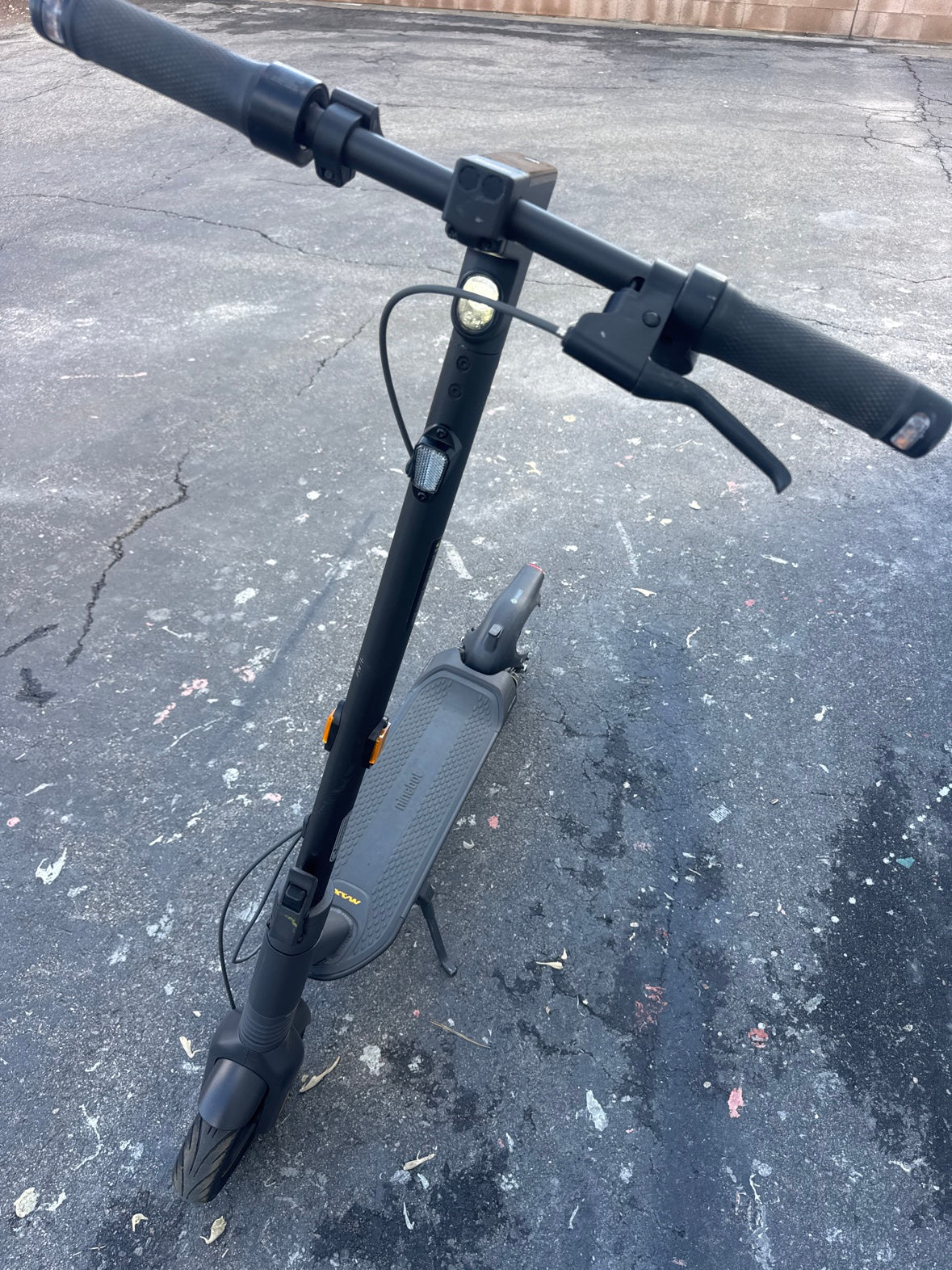 Segway Ninebot Max G2 Electric Scooter - 43 Mile Range, 22 MPH, Apple Find My - Black