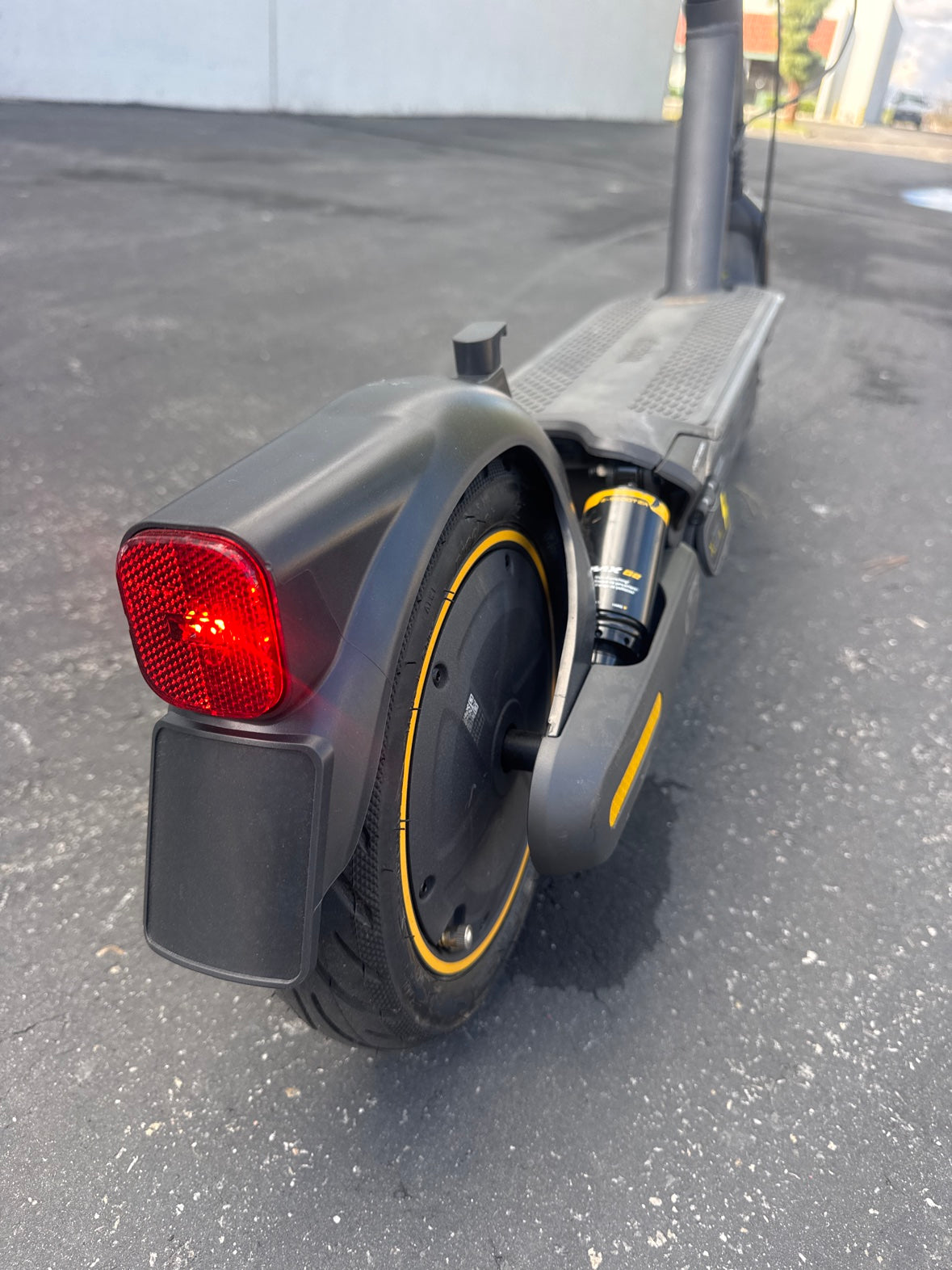 Segway Ninebot Max G2 Electric Scooter - 43 Mile Range, 22 MPH, Apple Find My - Black