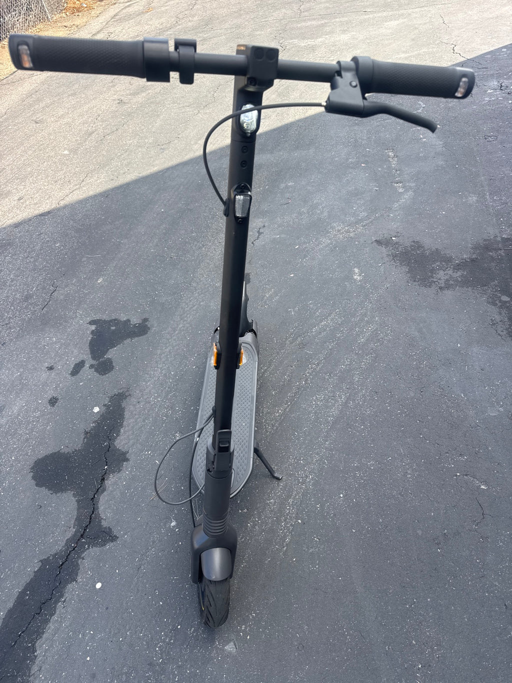 Segway Ninebot Max G2 Electric Scooter - 43 Mile Range, 22 MPH, Apple Find My - Black