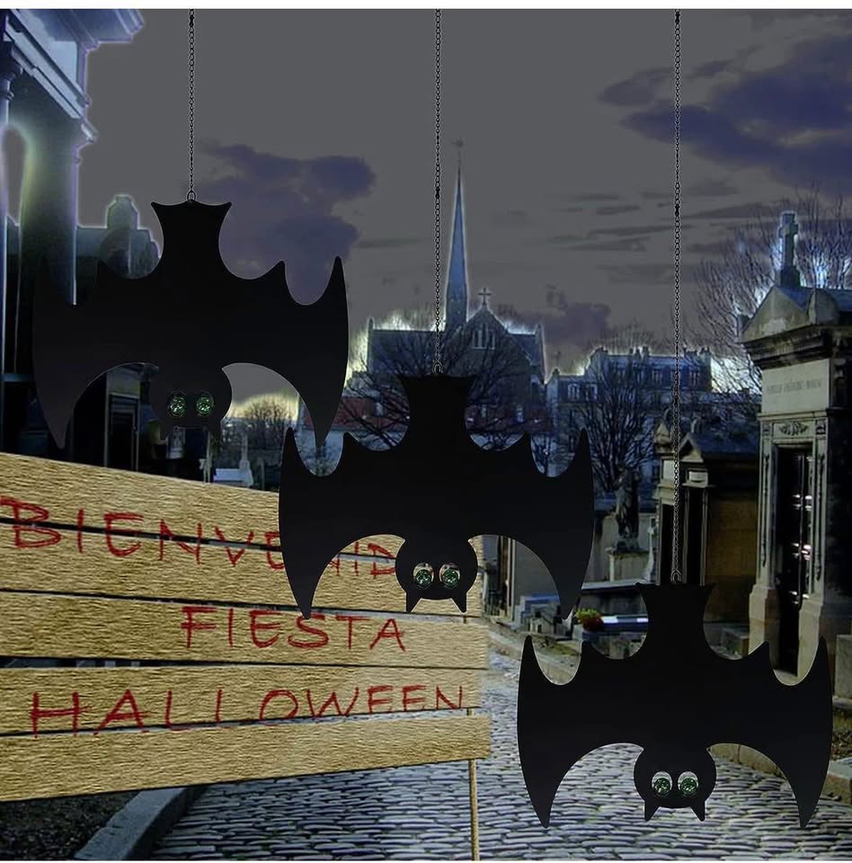 Manortang Hanging Bats Halloween Décor 3pcs with Glowing Eyes