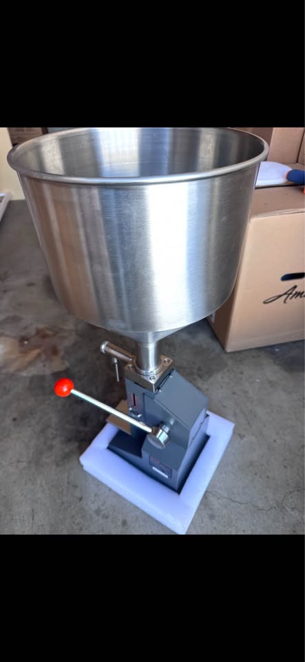 SKYSHALO Manual Liquid & Paste Filling Machine 5–50 ml Bottle Filler
