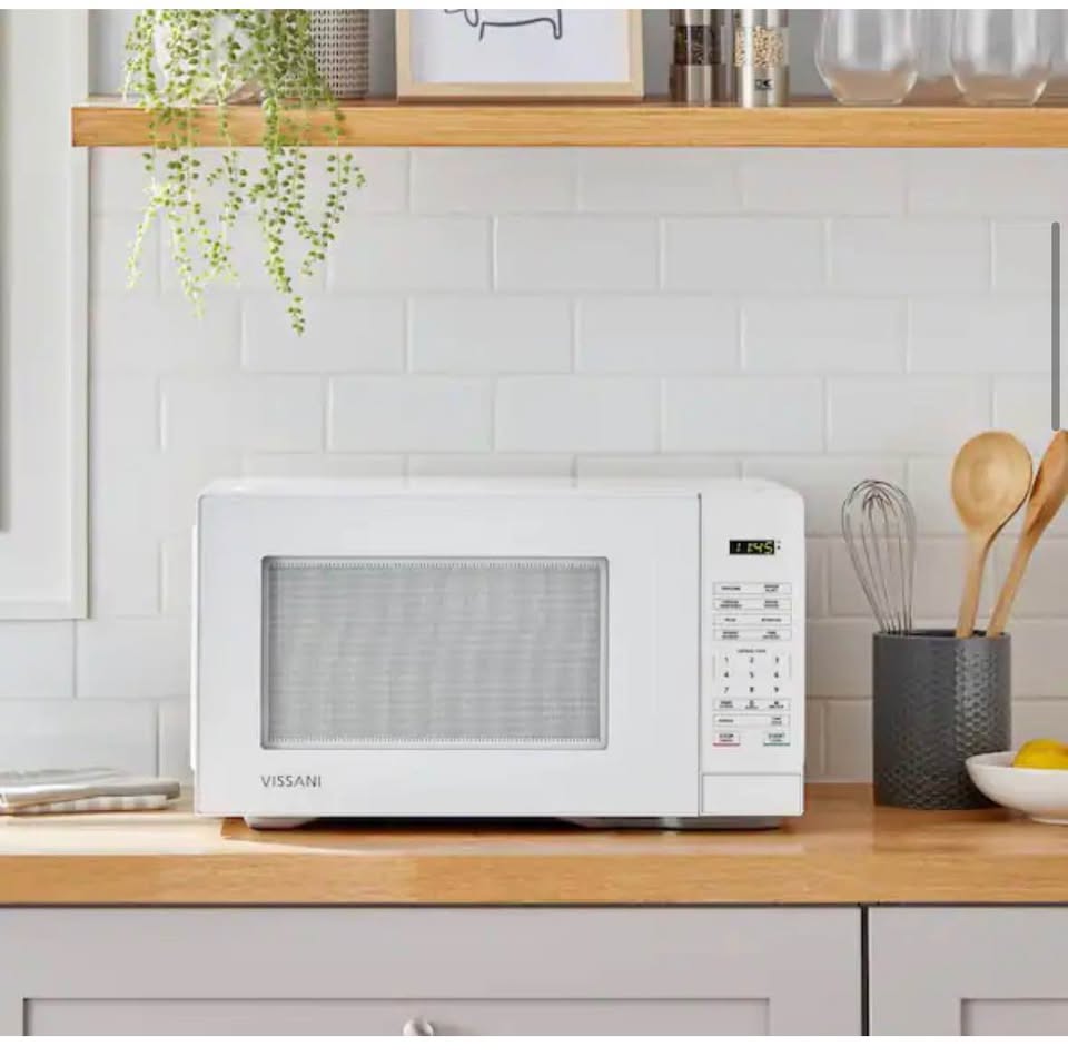 Vissani 1.1 cu. ft. Countertop Microwave Oven in White