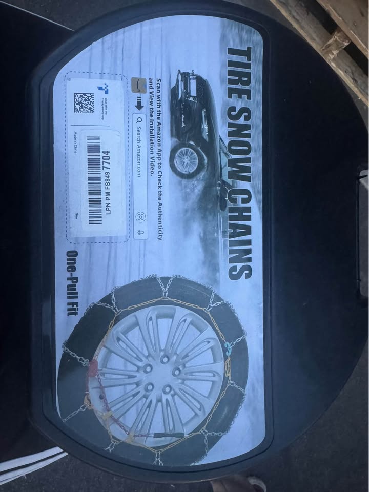 Easy Install Snow Tire Chains (Set of 2) – One-Pull Fit for Cars & SUVs