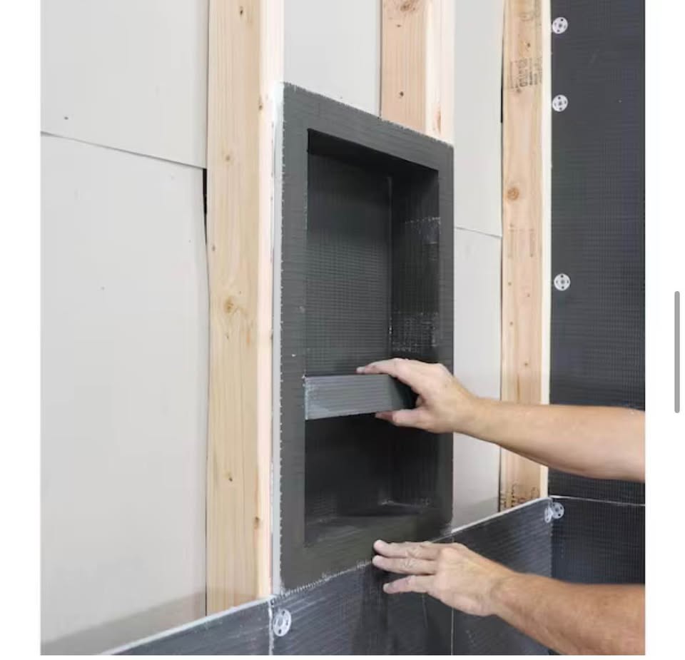Everbilt Watershield Shower Niche w/ Adjustable Shelf 13.25”x21.25” x3.5”