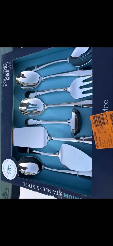 Gourmet Basics by Mikasa Kaylee 8-pc Serving Set, Stainless Steel 18/0