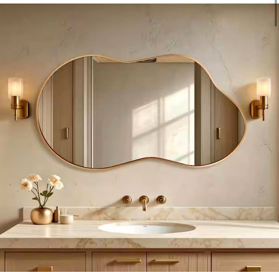 Hochwertiges Gold Asymmetrical Wall Mirror 36x24