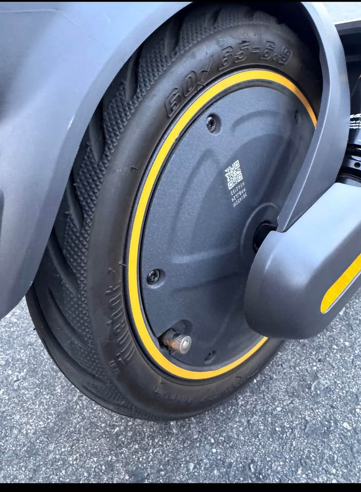 Segway Ninebot Max G2 Scooter - 43 Mile Range