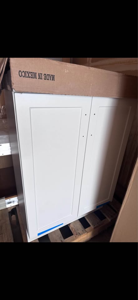 Glacier Bay 25” White Bathroom Vanity w/ Marble Top