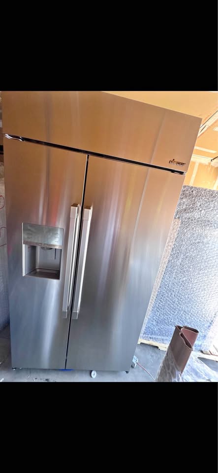 Dacor - 42 in. Wide 24.0 Cu. Ft. Side-by-Side Built-In Refrigerator with Precise Cooling and Externa