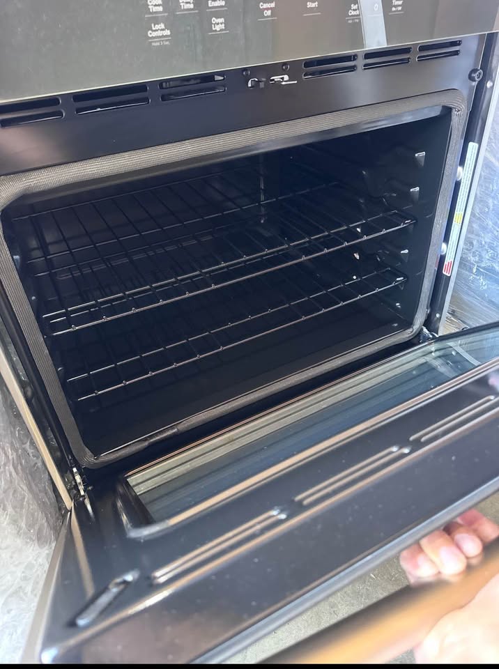 GE 30” Smart Single Wall Oven