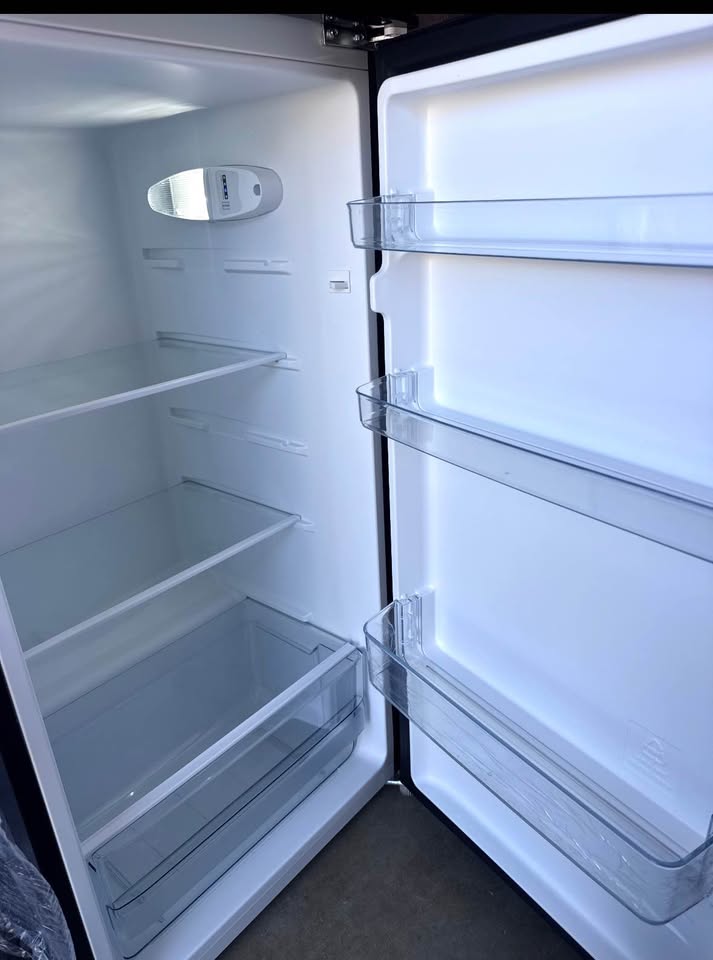 Insignia 7.2 Cu. Ft. Mini Fridge w/ Top Freezer – Stainless Steel Look
