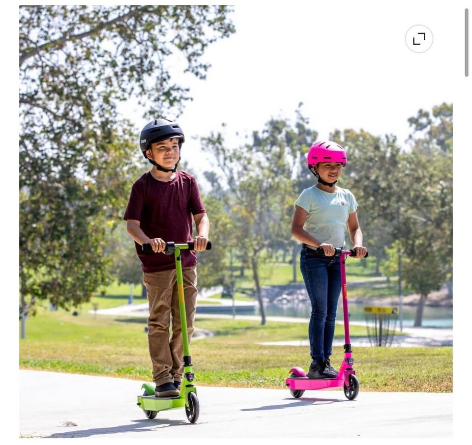 Razor Black Label E90 Electric Scooter for Kids – Green | Ages 8+ | Up to 10 MPH | 120 lb Weight Lim