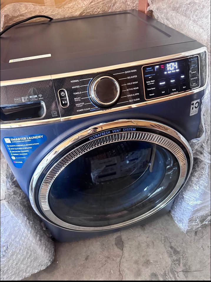 GE 5.0 Cu Ft Smart Front Load Washer – Sapphire Blue