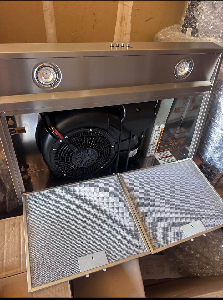 Whirlpool 30-Inch Convertible Under-Cabinet Range Hood – Stainless Steel