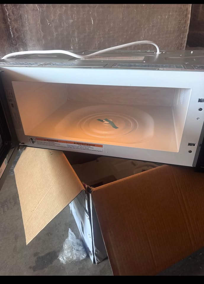 Whirlpool 1.1 Cu. Ft. Low Profile OTR Microwave Hood, Stainless Steel