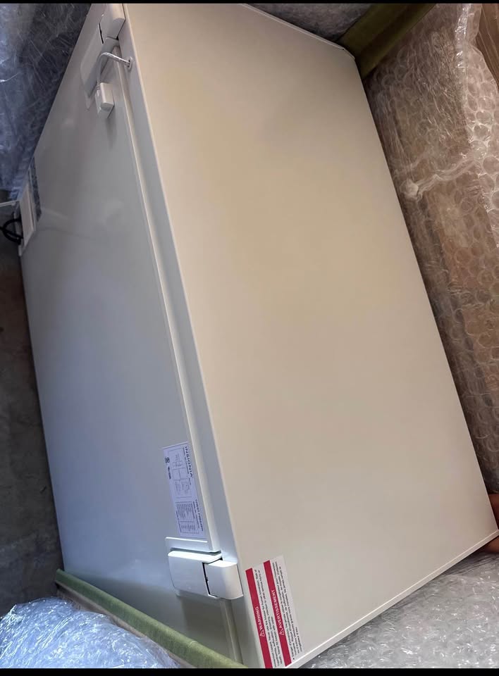 Insignia™ - 10.4 Cu. Ft. Garage-Ready Chest Freezer - White