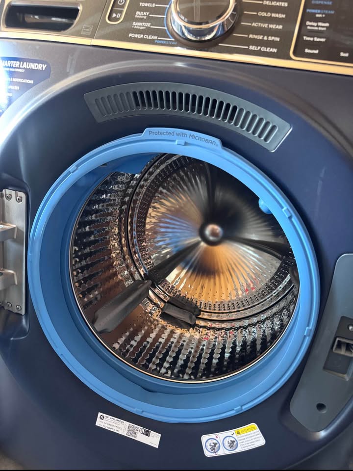 GE 5.0 Cu Ft Smart Front Load Washer – Sapphire Blue