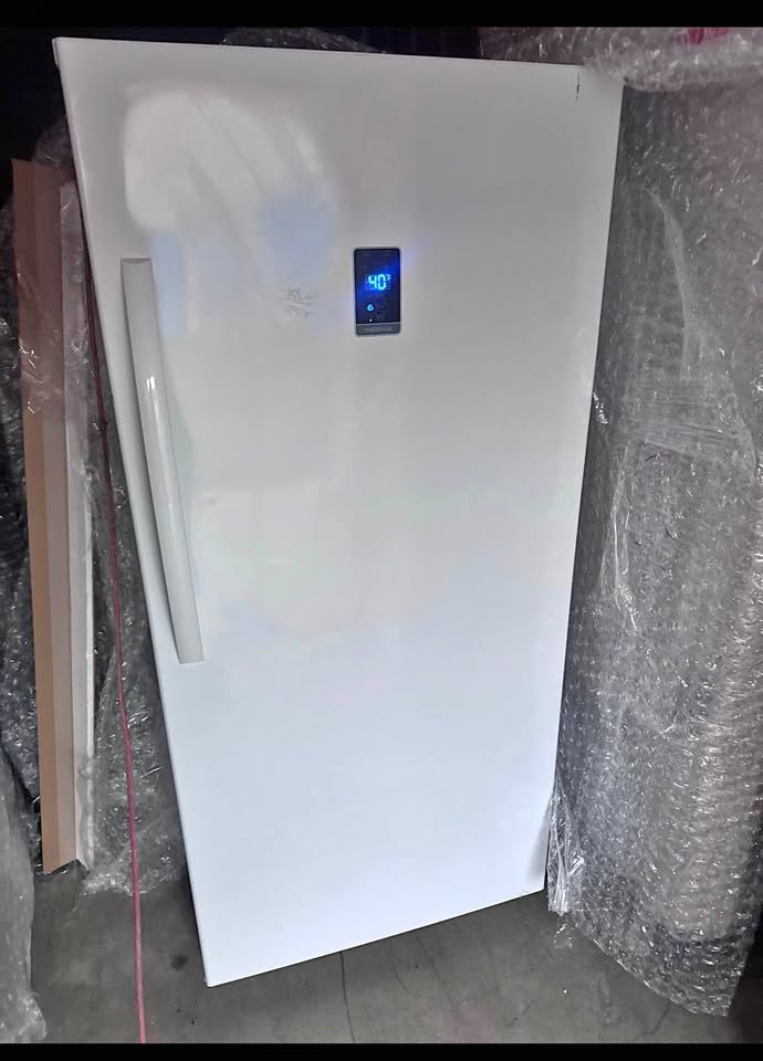Insignia 13.8 Cu. Ft. Convertible Upright Freezer – White