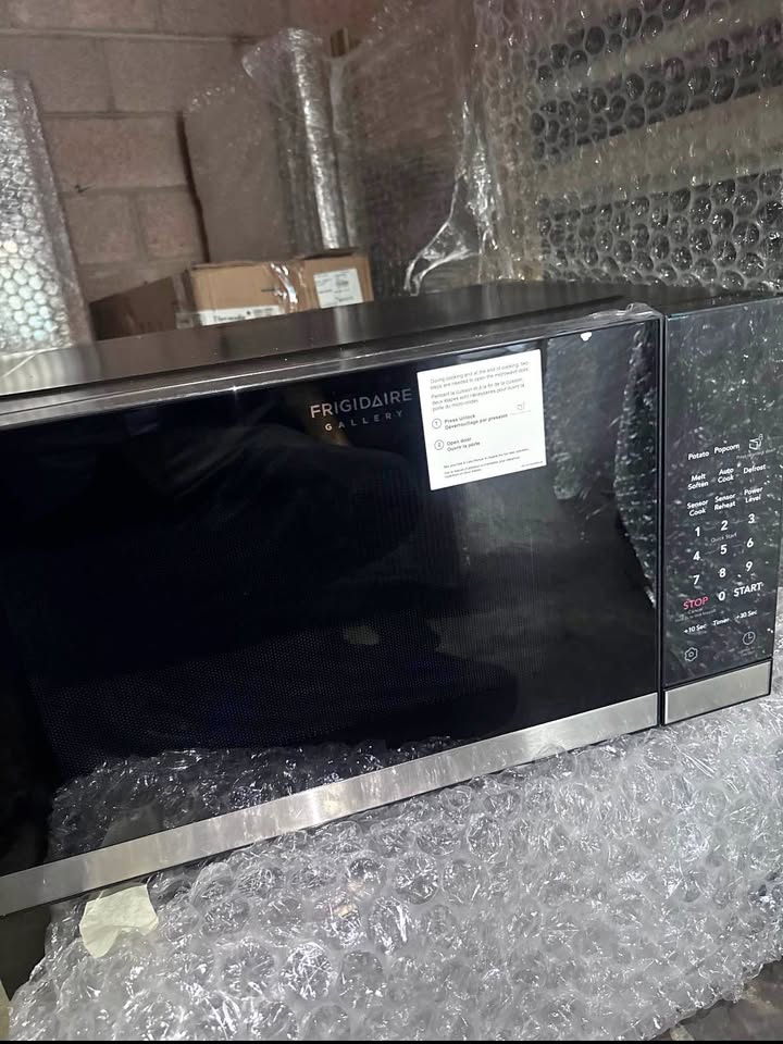 Frigidaire Gallery 2.2 Cu. Ft. Built-In Microwave – Stainless Steel