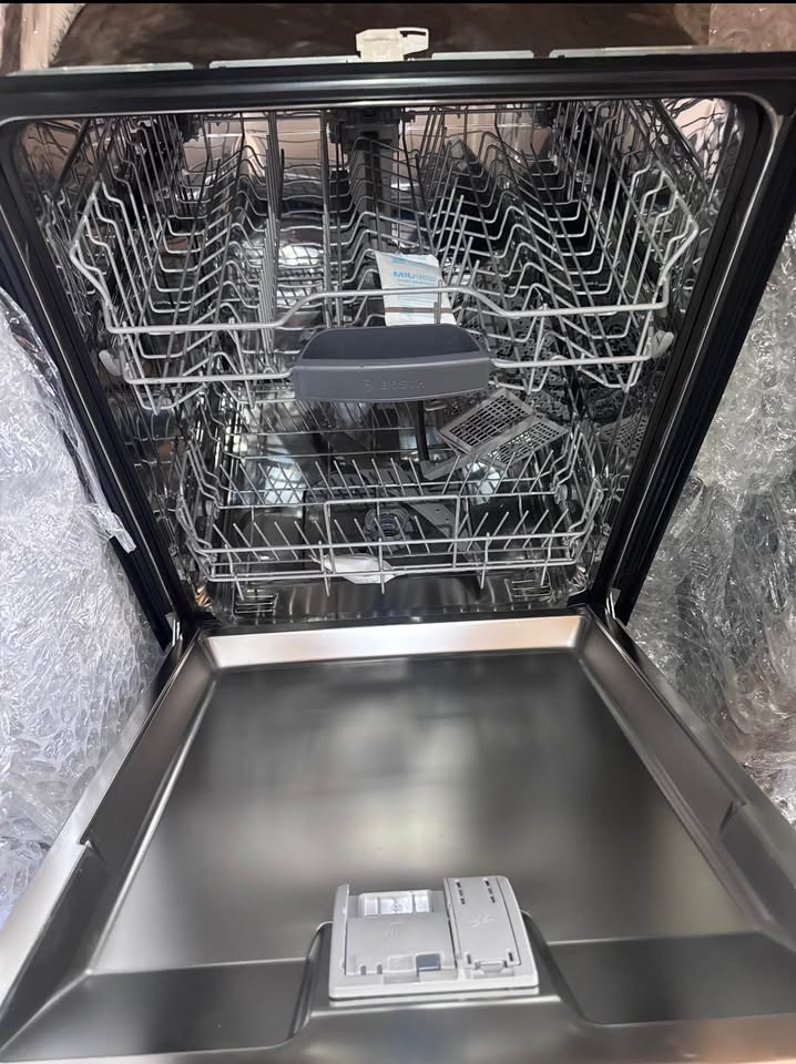 Bosch 100 Series 24” Smart Built-In Dishwasher – Panel Ready