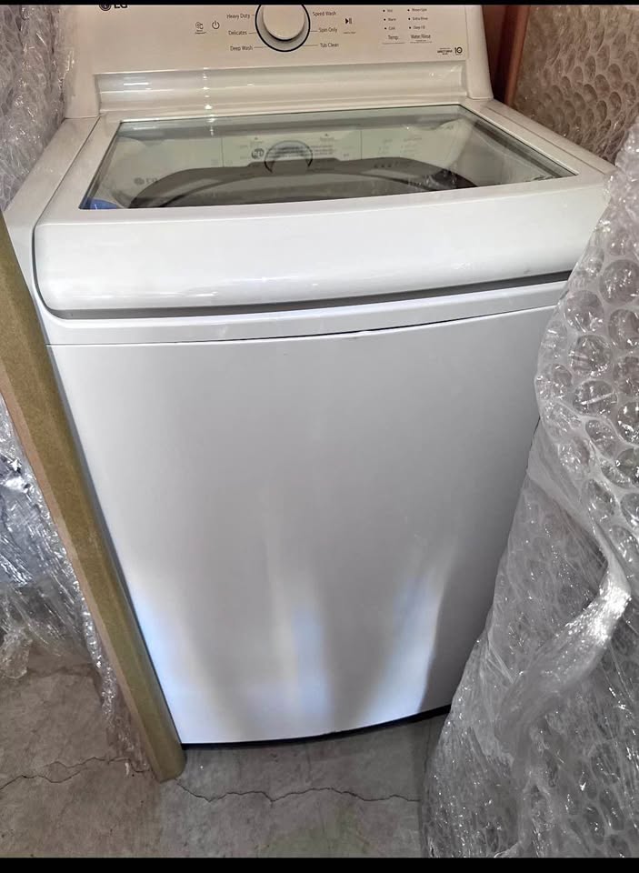 LG 4.1 Cu. Ft. Top Load Washer WT6105CW - White