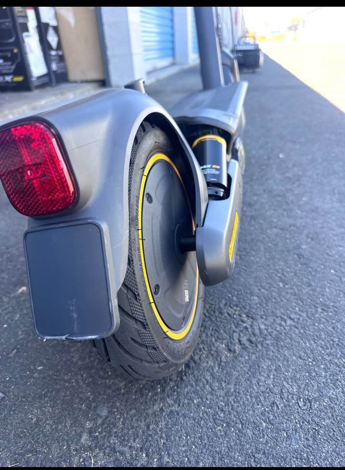 Segway Max G2 Electric Scooter 43 Mile Range 22 MPH