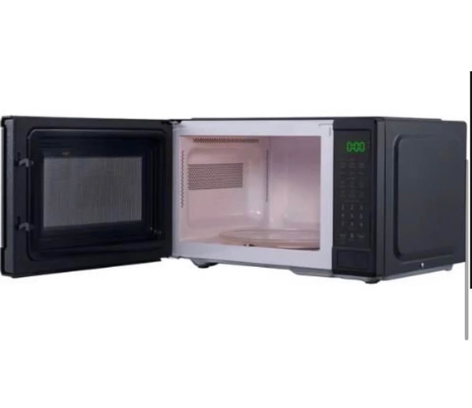 Midea 0.9 Cu. Ft. Countertop Microwave – Black