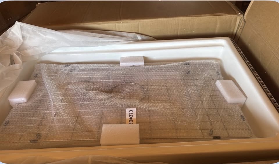 Eridanus 33" White Ceramic Farmhouse Kitchen Sink