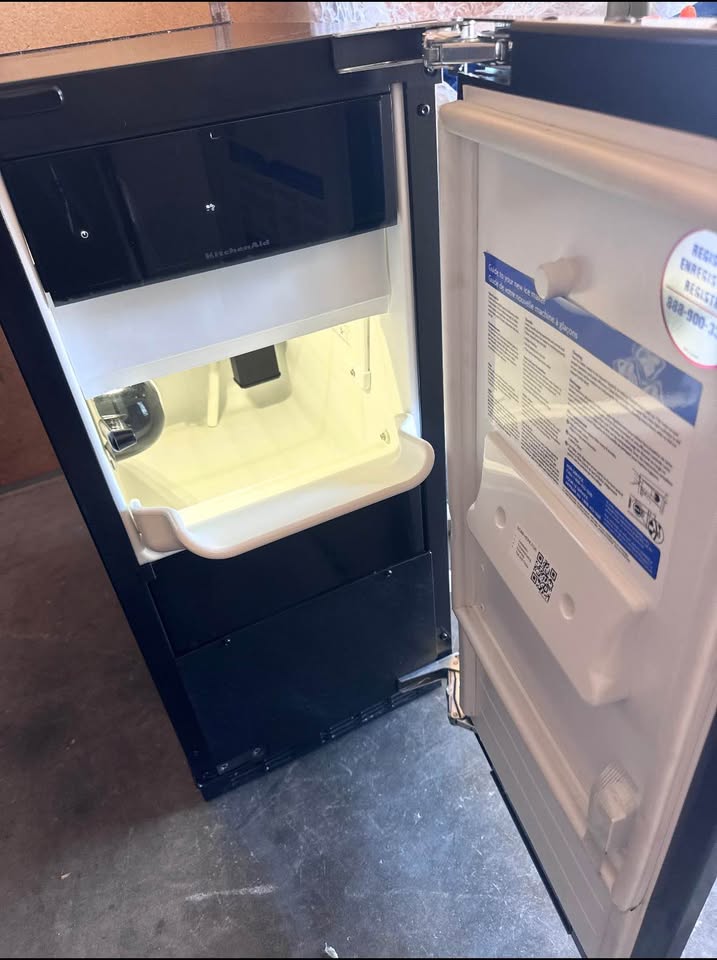 KitchenAid 15” Built-In Ice Maker – Panel Ready