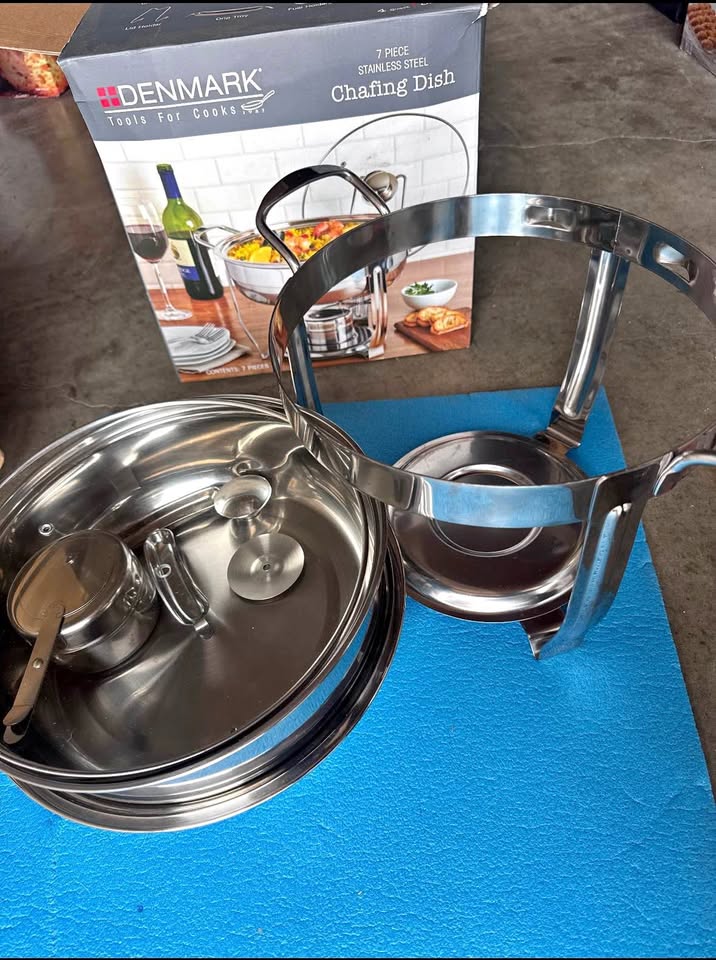 Denmark 4 Qt Stainless Steel Chafing Dish