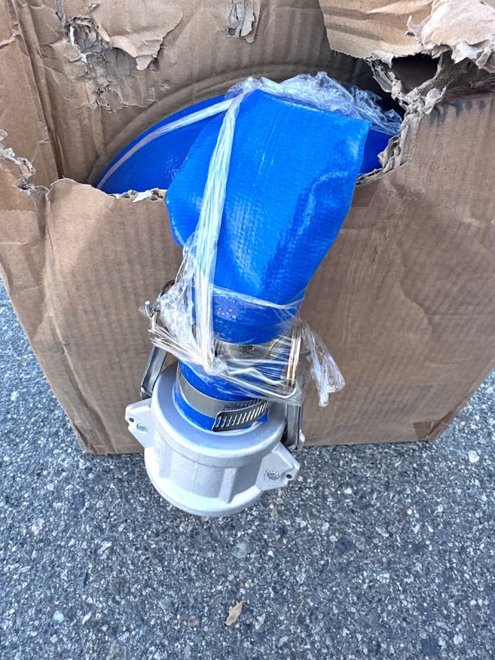 VEVOR Backwash Hose 2 in. x 100 ft Blue PVC Hose with Clamps