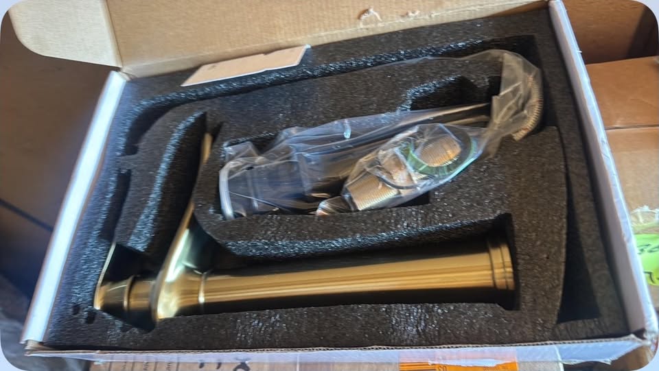 AKLFGN Brushed Gold Waterfall Vessel Faucet