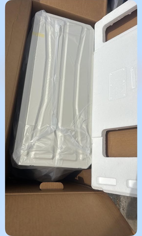 GREE LIVO 12,000 BTU Smart Mini Split Heat Pump 19 SEER2