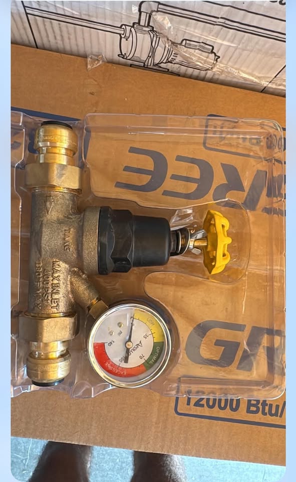 Tectite 3/4" Water Pressure Regulator w/ Gauge
