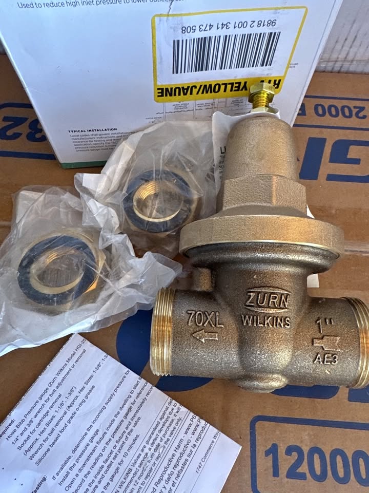 Wilkins 1 in. 70XL Pressure-Reducing Valve with Double Union FNPT 1-70XLDU