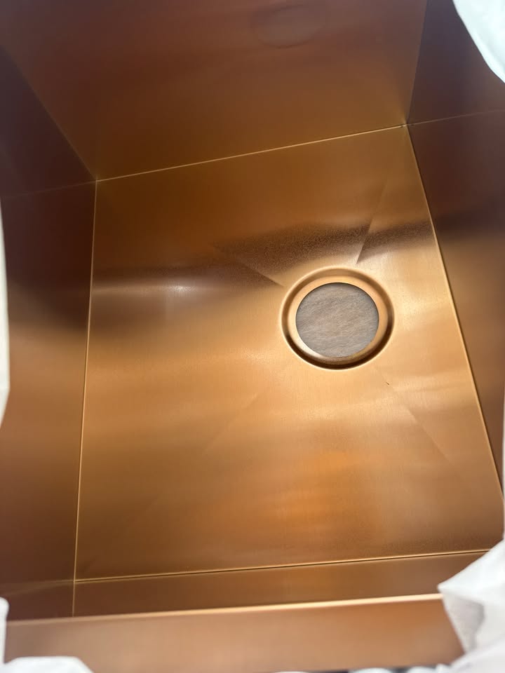 Swiss Madison Tourner 21 in. Undermount Kitchen Sink