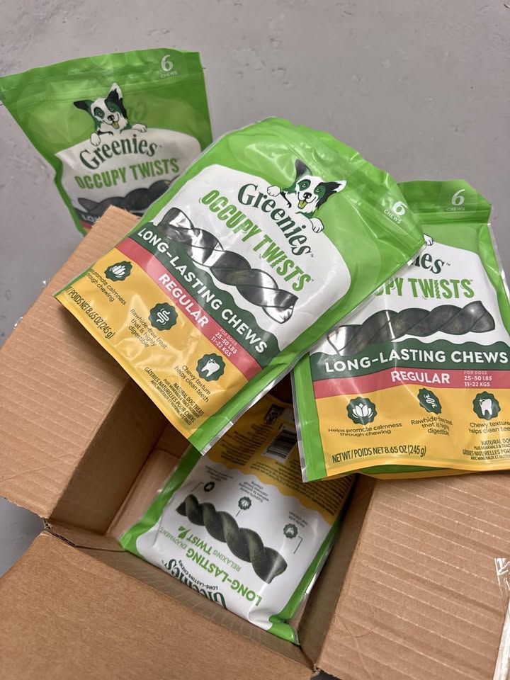Greenies Occupy Twists Natural Dog Treats - Chicken Flavor, 24 Count (Box of 4 Bags)
