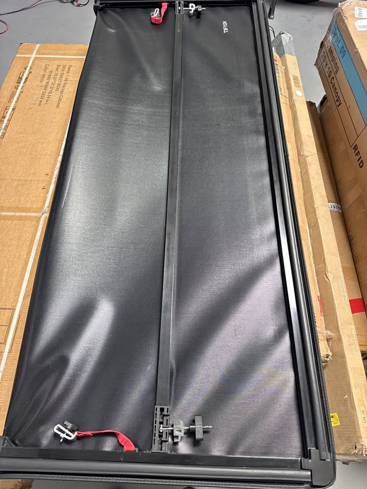BAK Industries BAKFlip MX4 GEN 3 Hard Folding Tonneau Cover — Ford Super Duty 6'10" Bed