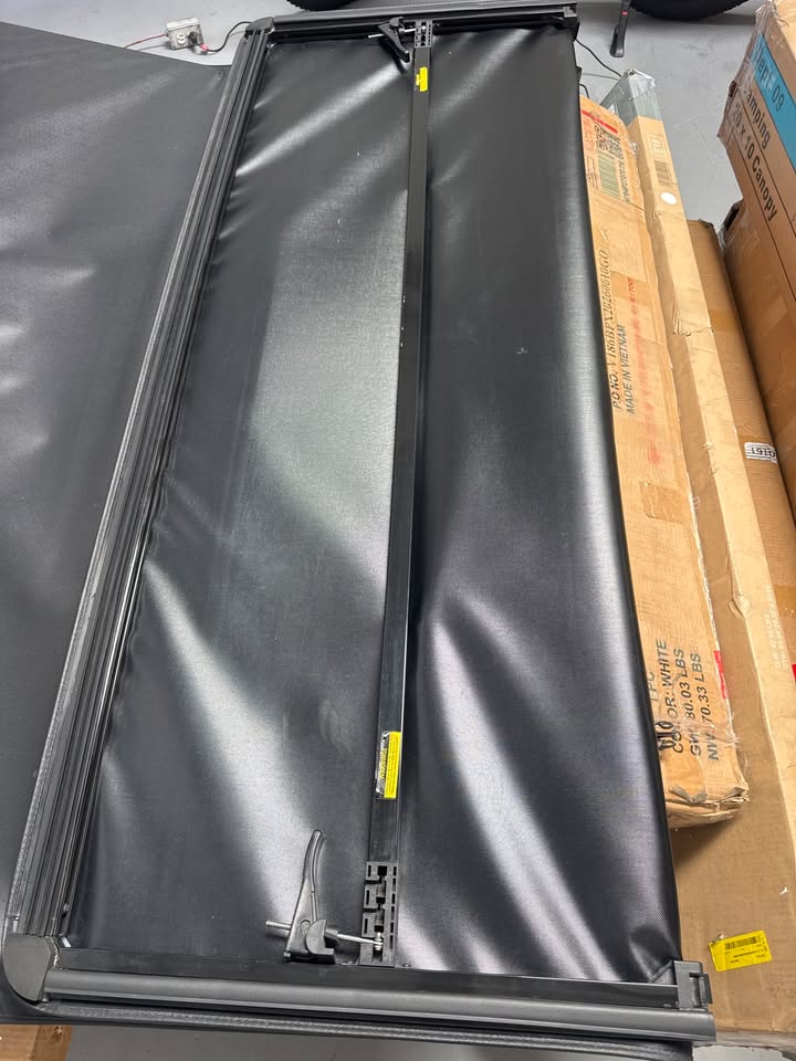 BAK Industries BAKFlip MX4 GEN 3 Hard Folding Tonneau Cover — Ford Super Duty 6'10" Bed