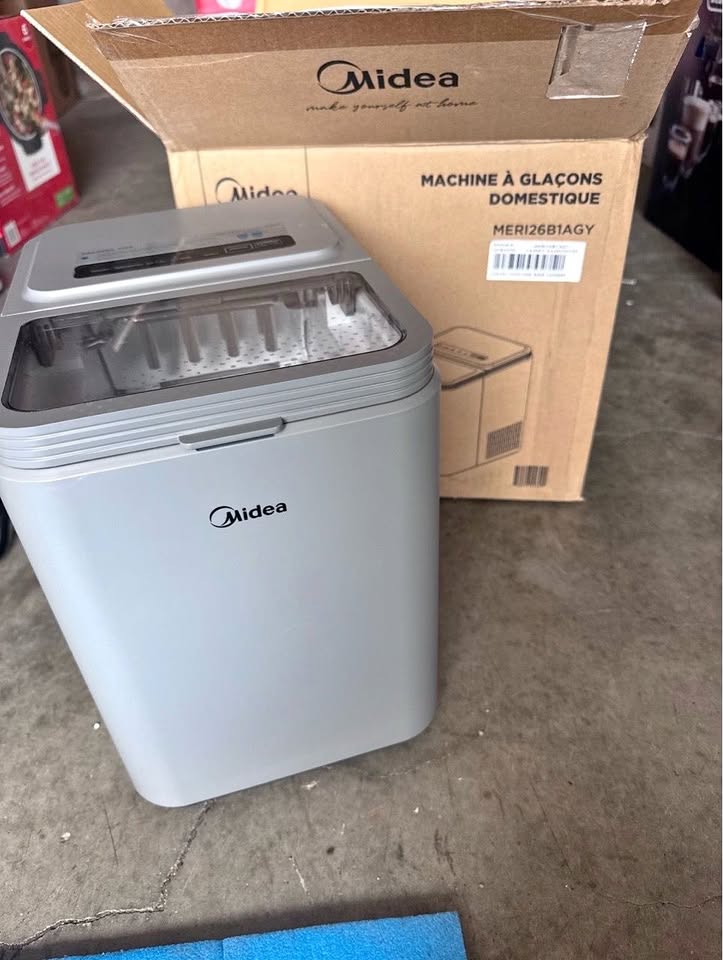 Midea Countertop Bullet Ice Maker - White