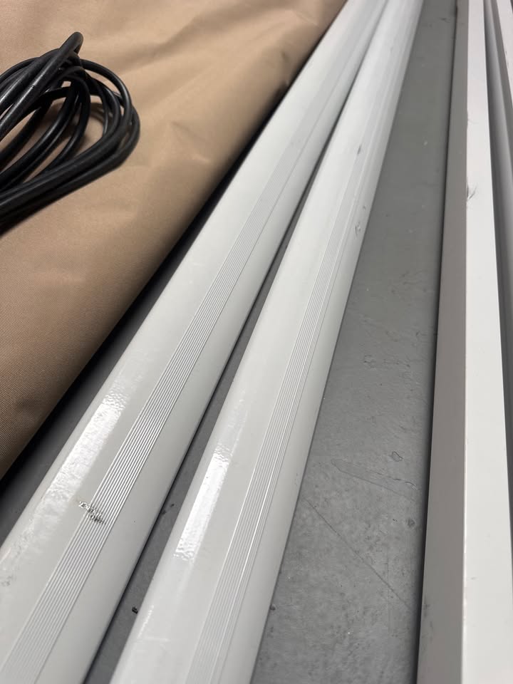 VEVOR Manual Retractable Patio Awning 10 x 8 ft - Beige